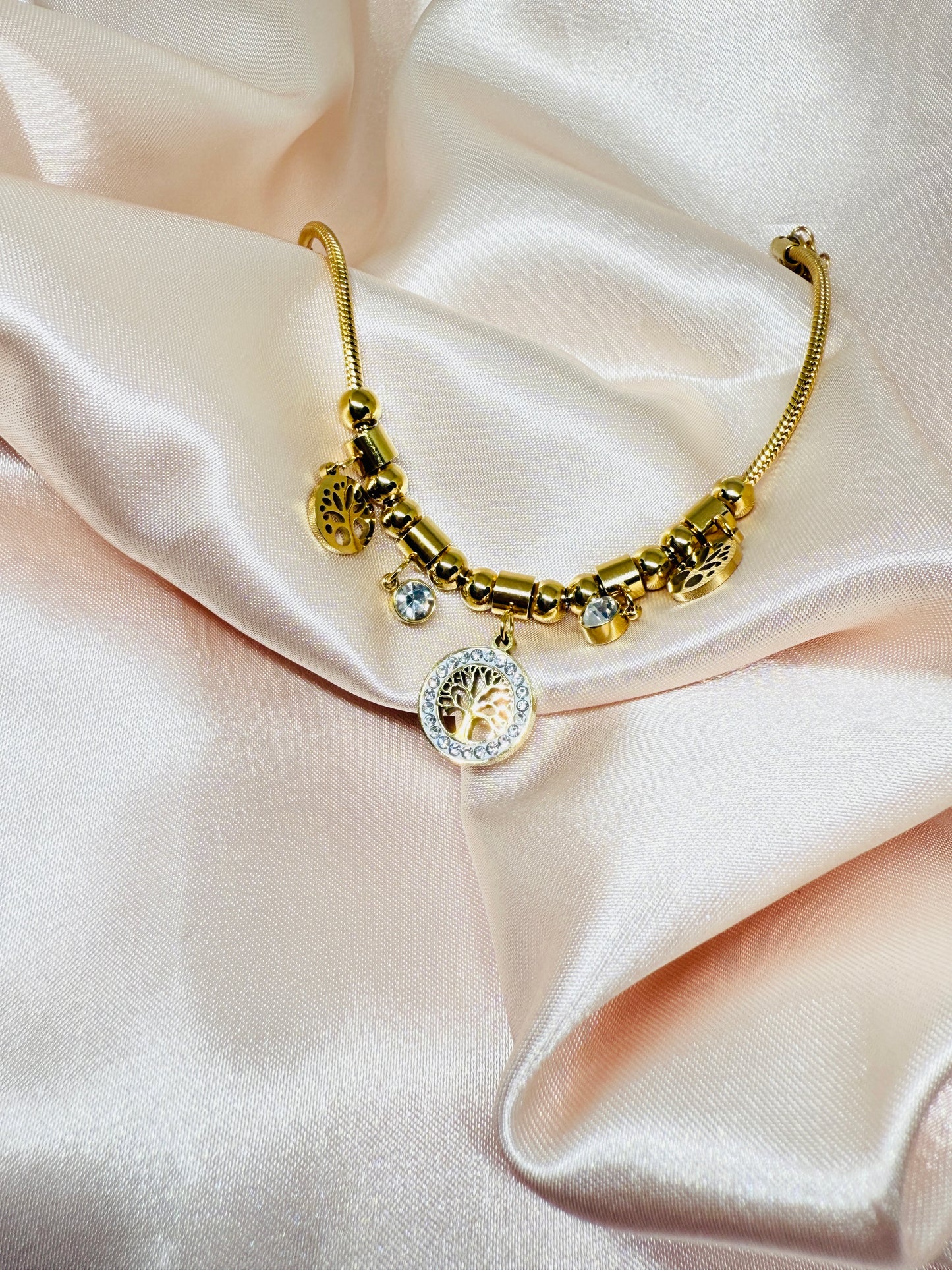 Diamond inlaid hollow life tree bracelet