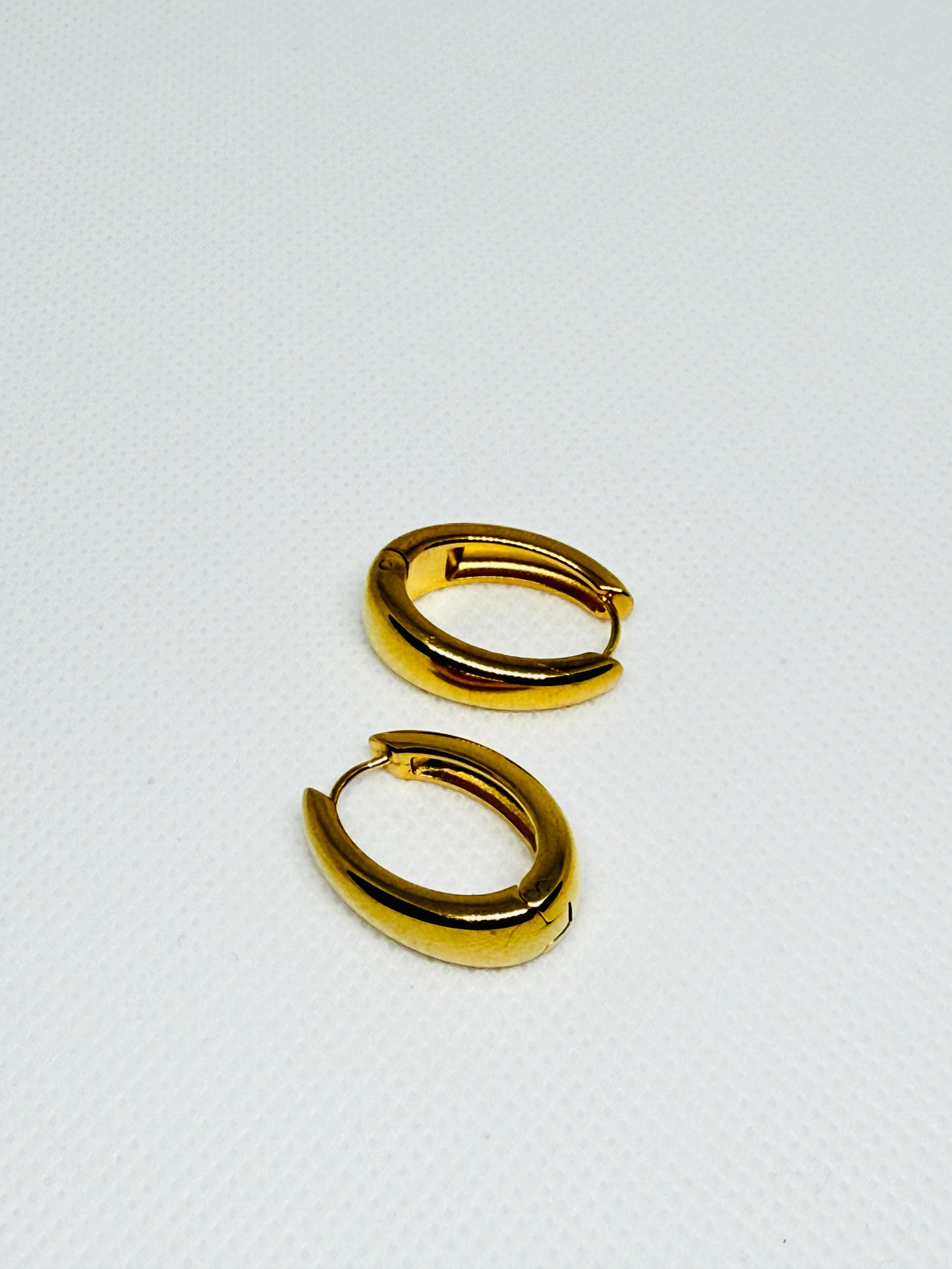 Teardrop hoops