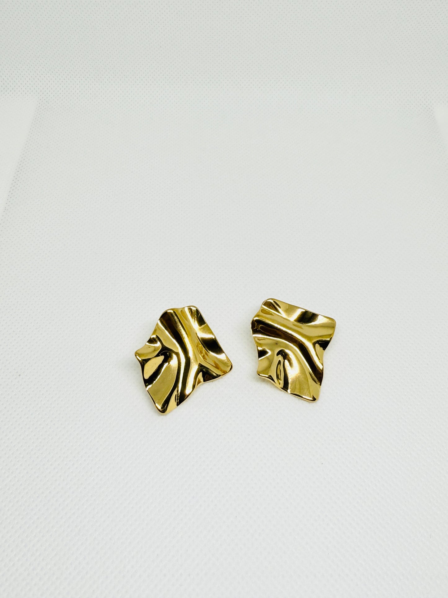 Hammer pattern geometrical earring