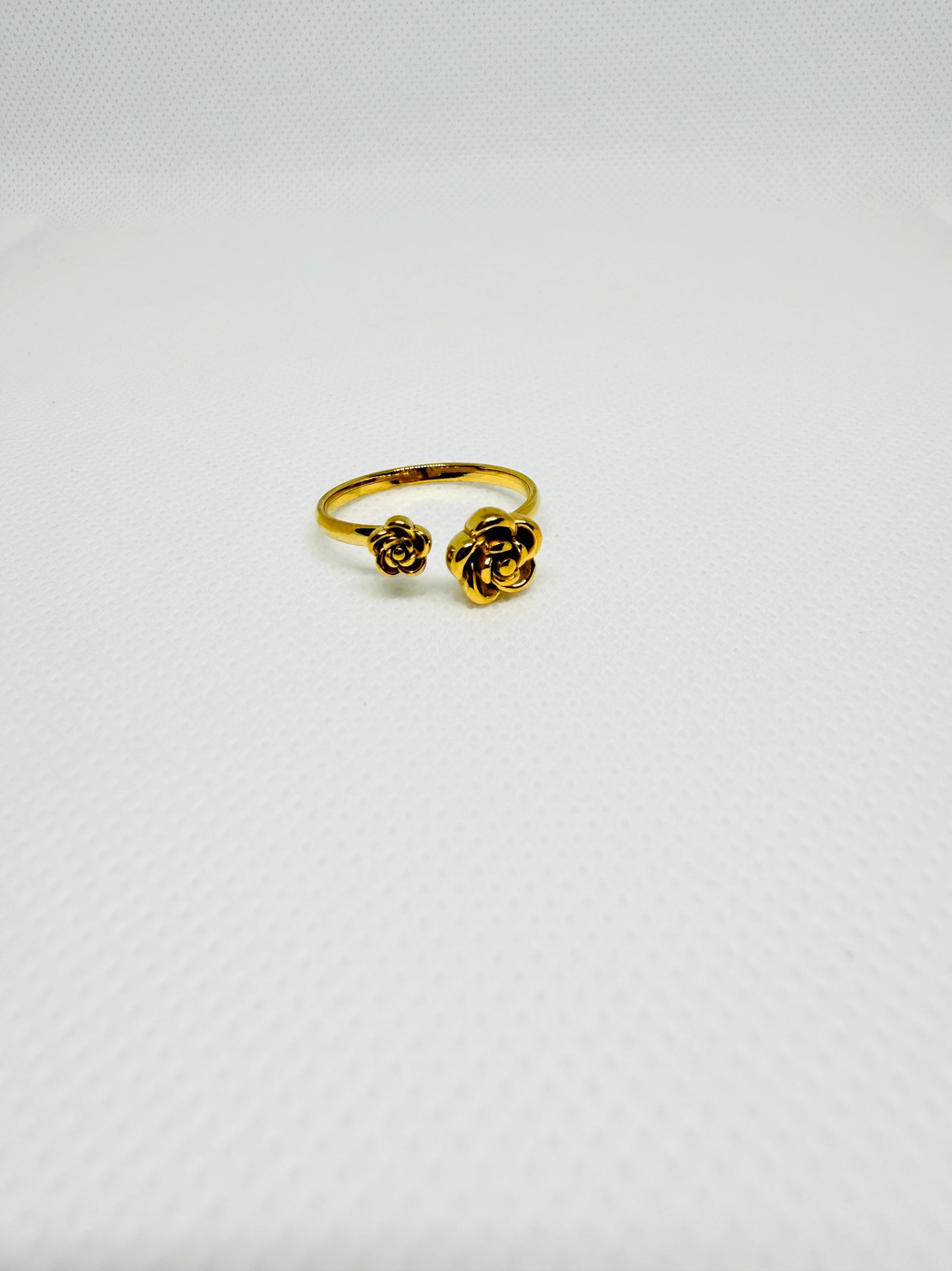 Flower decor valentine ring