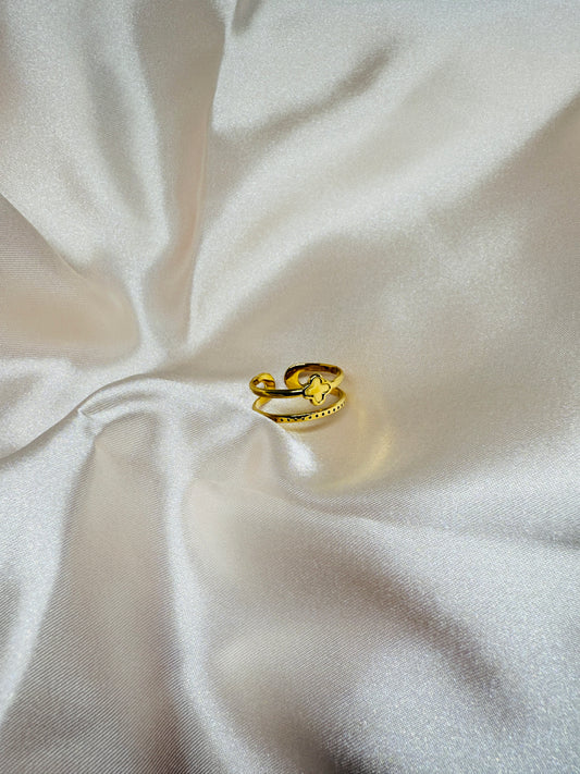 Golden minimalist ring