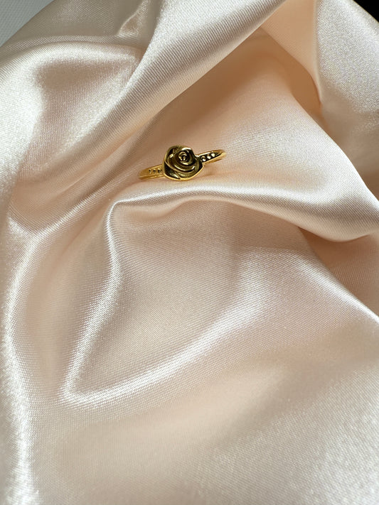 Rosey flower ring