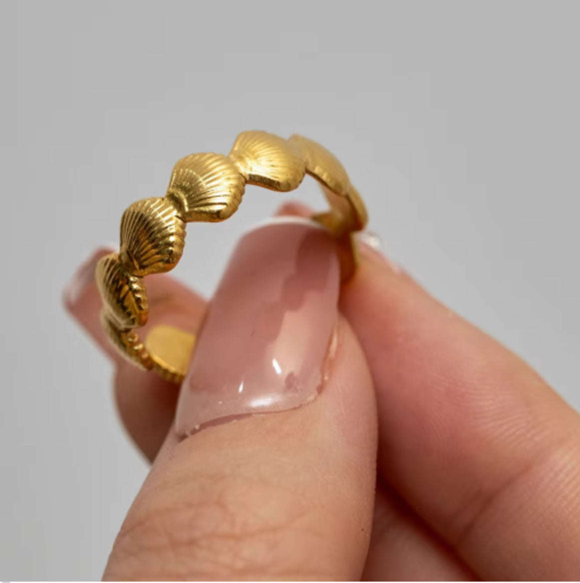 Ocean conch shell ring