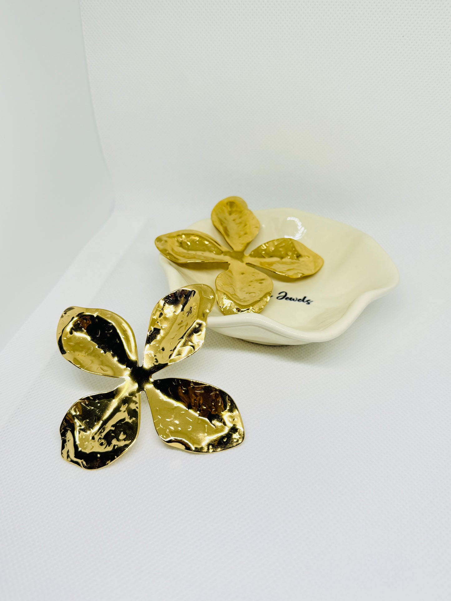 Exaggerated super large flower earrings