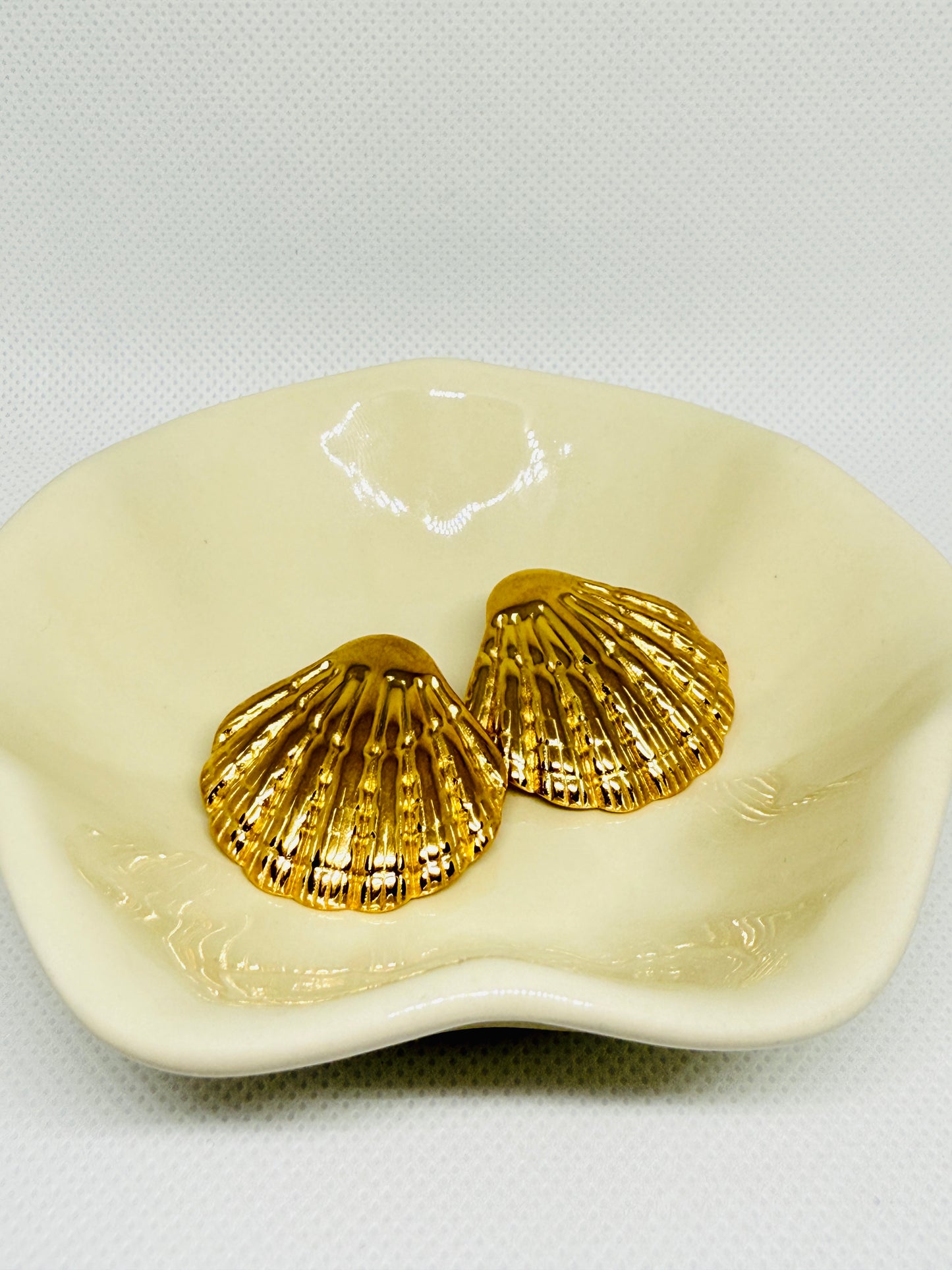 Sea shell beach earrings