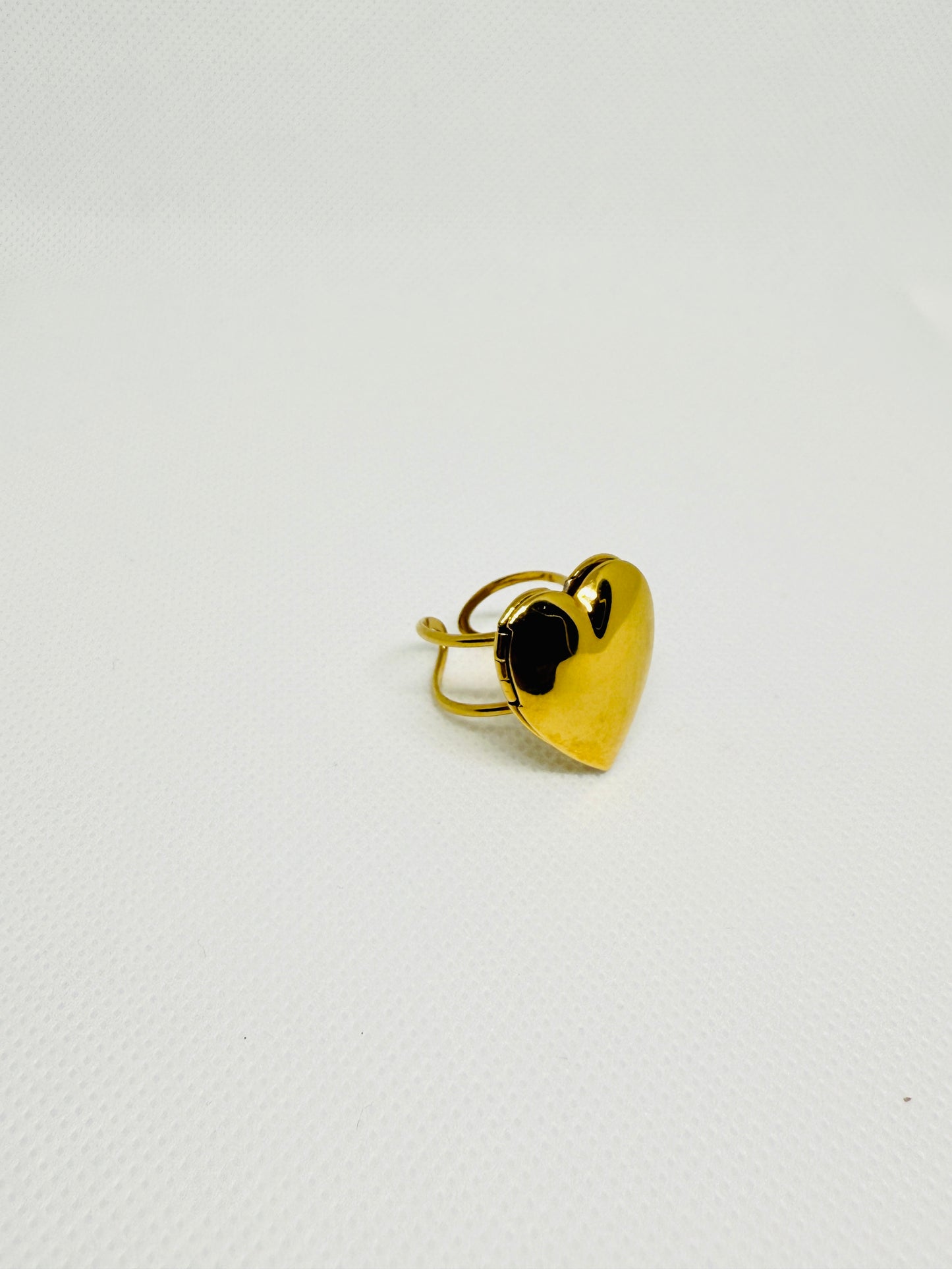 Golden heart locker ring