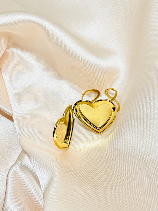 Golden heart locker ring