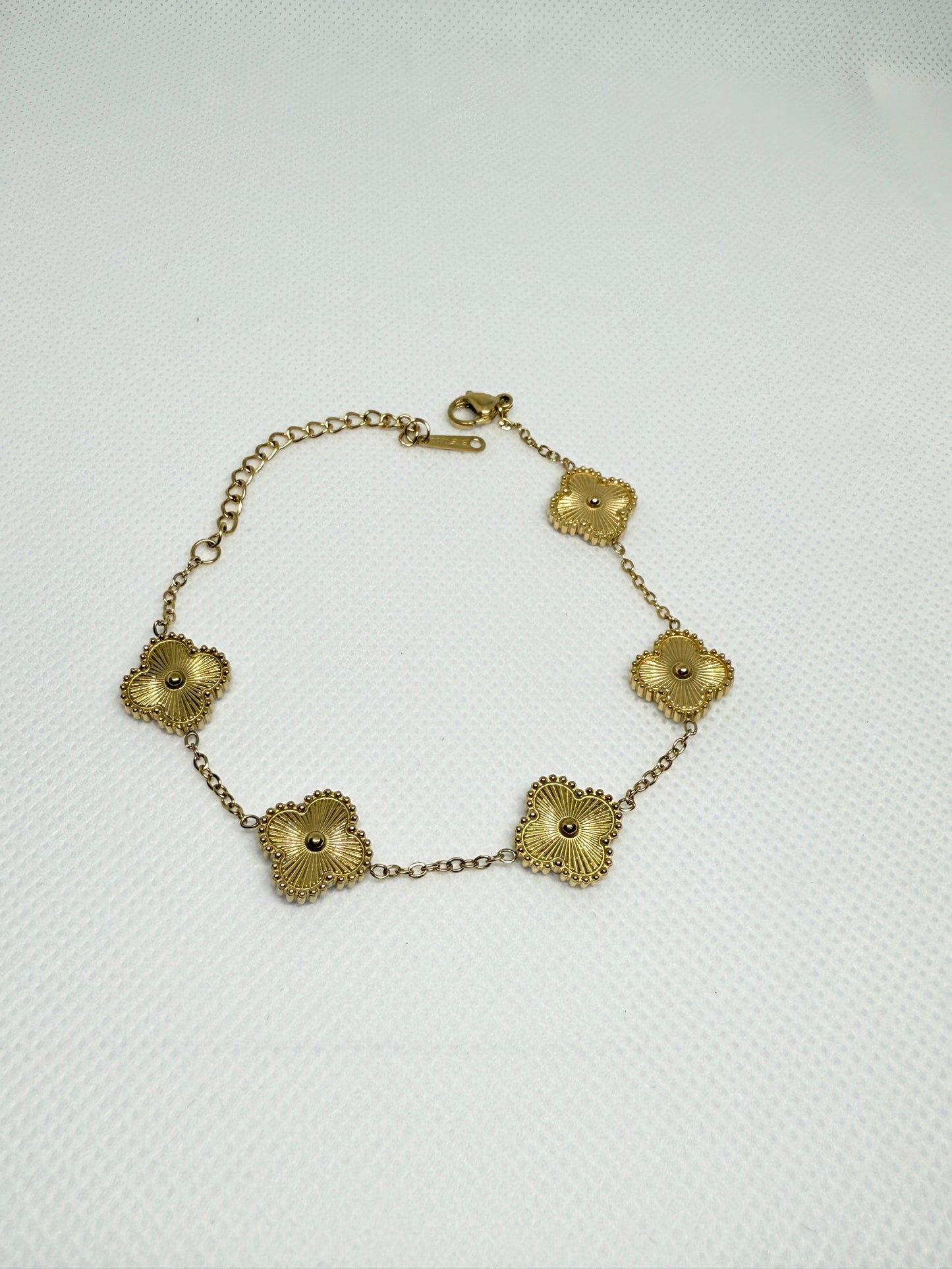 Clover flower bracelet, Golden
