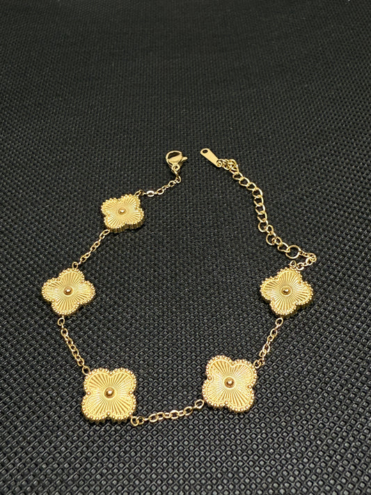 Clover flower bracelet, Golden