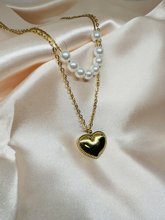 Pearly chic heart pendant