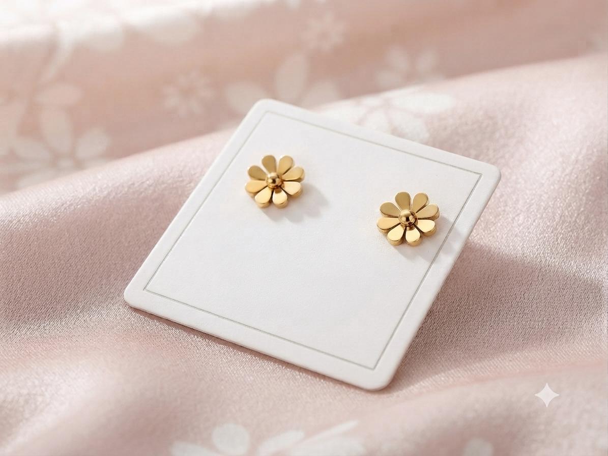Daisy Flower Stud Earrings